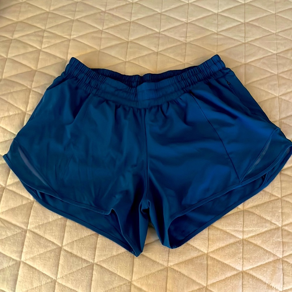 Lululemon hotty hot shorts 4 inch high rise